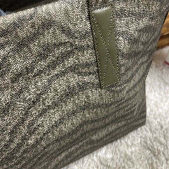 Michael Michael Kors Signature the Michael Tote Bag - Olive - Picture 6 of 6